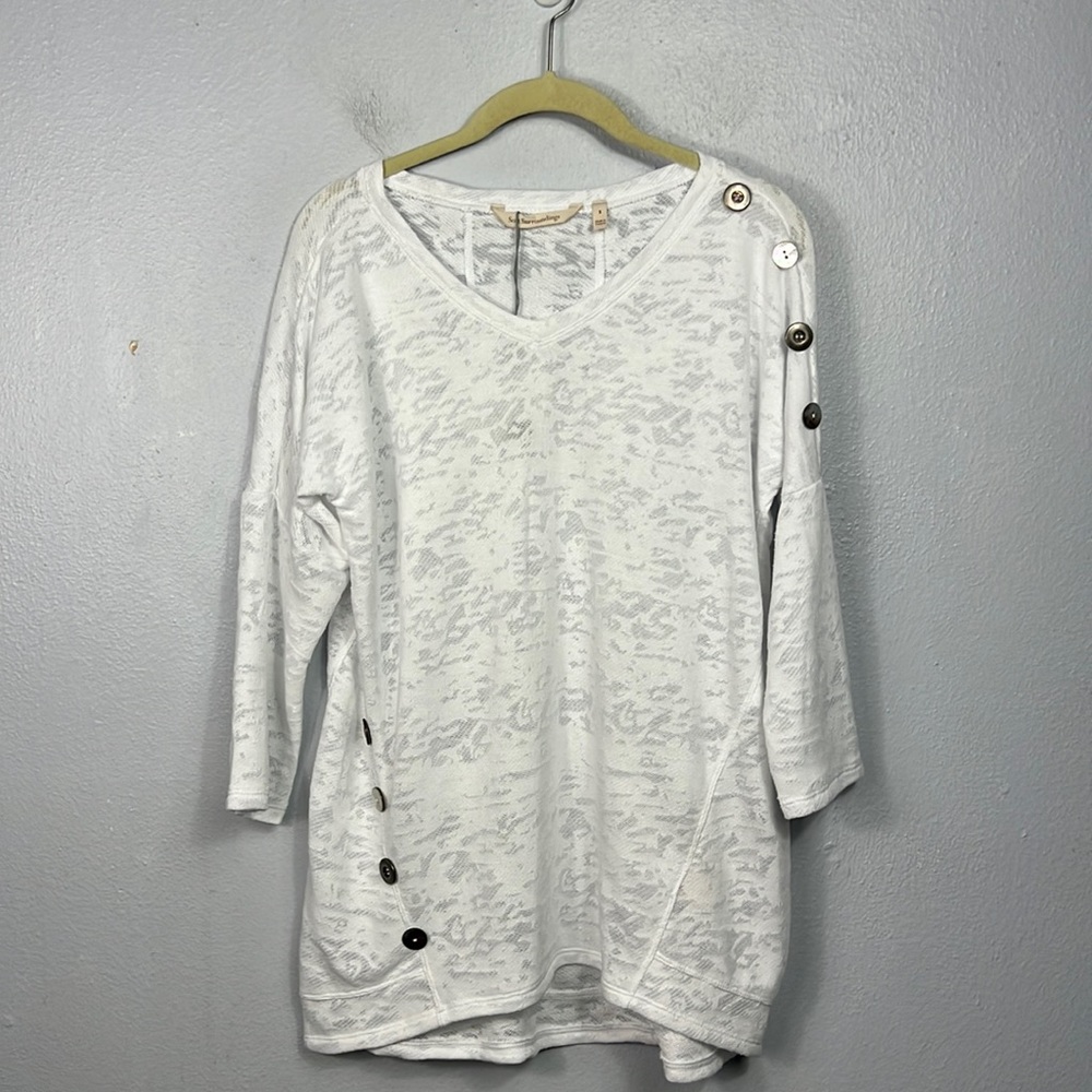 Soft Surroundings White Burnout Floral Button Detail Tunic Top Small